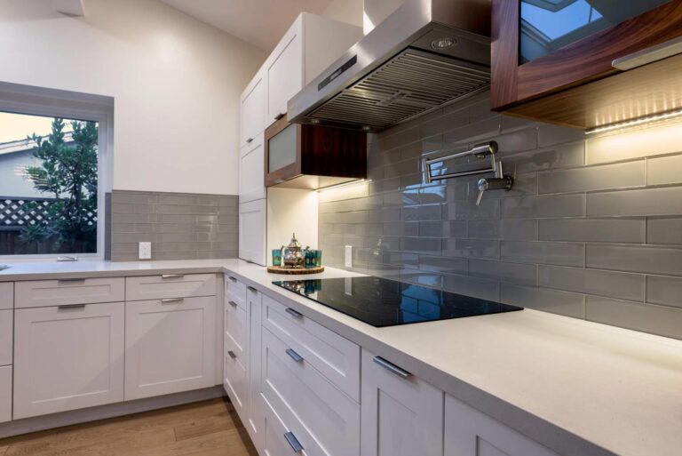 Image of a kitchen remodeling